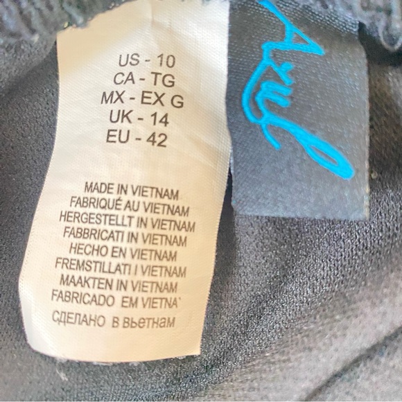 AZUL by Maxine of Hollywood Black Swim shorts W/built-In- briefs size 10 - Picture 6 of 11